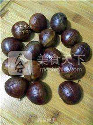 板栗烧鸡的做法步骤:2