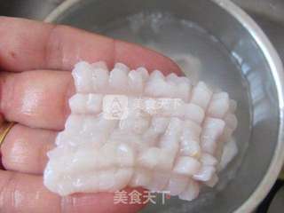 五彩鱿鱼花的做法步骤:2