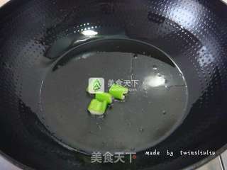五彩松仁鸡丁的做法步骤:9