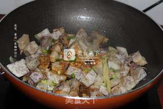 芋头焖鸡的做法步骤:7