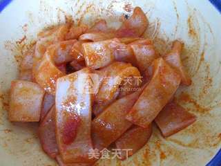 奥尔良烤鱿鱼串的做法步骤:3