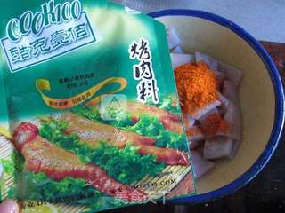 奥尔良烤鱿鱼串的做法步骤:2