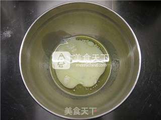 蔓越莓皇冠戚风蛋糕的做法步骤:3