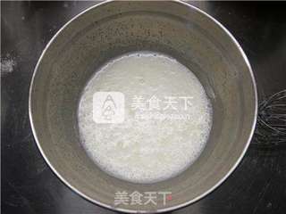 蔓越莓皇冠戚风蛋糕的做法步骤:4