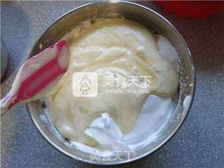 蔓越莓皇冠戚风蛋糕的做法步骤:17