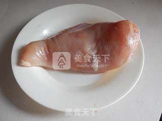 新奥尔良炸鸡柳的做法步骤：1