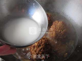 红烧狮子头的做法步骤:12