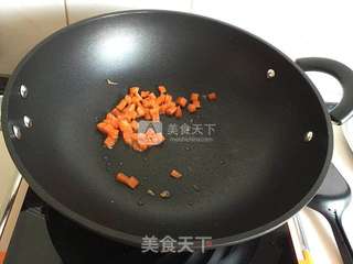 蘑菇香肠炒饭的做法步骤:3