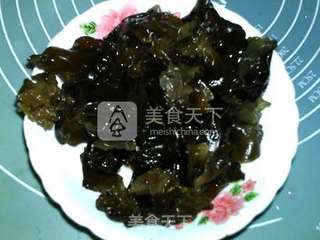 香菇木耳淡菜汤的做法步骤:4