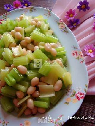 芹菜拌花生米的做法步骤:15