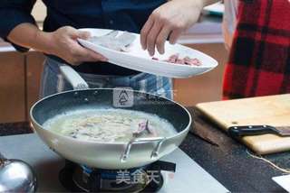 马来西亚鱼头米粉的做法步骤:6