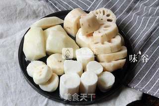 梨藕荸荠汤的做法步骤:2
