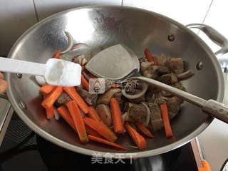 羊肉抓饭的做法步骤:5