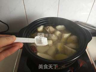 土鸡菌菇芋头煲的做法步骤:6