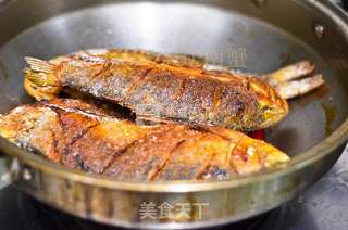 酥焖鲫鱼的做法步骤:6