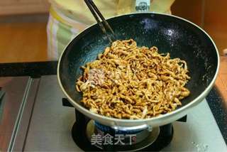 京酱肉丝的做法步骤:5