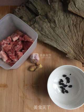 荷香豆豉蒸排骨的做法步骤：1