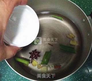 南京盐水鸭的做法步骤:5