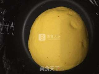 奶香南瓜花样馒头的做法步骤:4