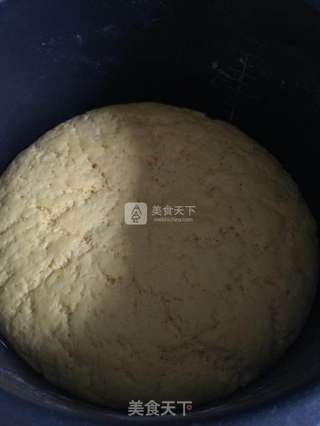 奶香南瓜花样馒头的做法步骤:5