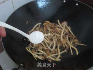 茶树菇炒鸡肉的做法步骤:8