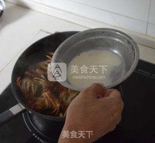 蟹烧毛豆的做法步骤:8