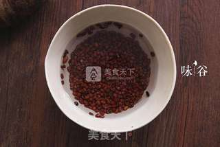 女性最爱的红豆芋头糖水的做法步骤:2