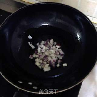 焗饭-瑶宝海鲜焗饭的做法步骤:2