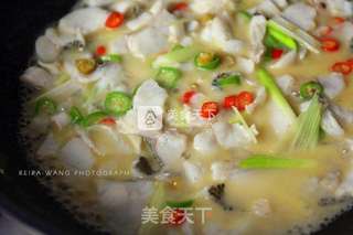 上汤鲈鱼的做法步骤:8