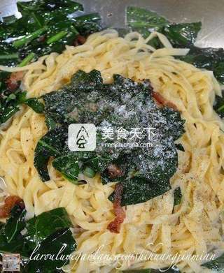 CoCoLc的私菜食谱经--腊肉绿叶甘蓝菜意式黄金面 【传统的意式面】新鲜尝的做法步骤:12
