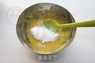 火龙果奶油蛋糕卷的做法步骤:8