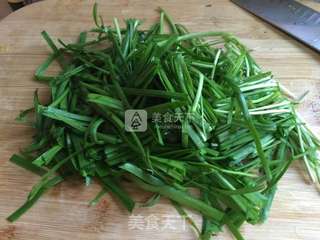 韭菜炒鳝丝的做法步骤:2