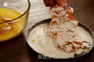 黄金炸猪排——九阳知食的做法步骤:3
