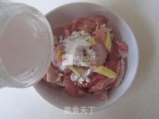 鸡肉日本豆腐煲的做法步骤：2