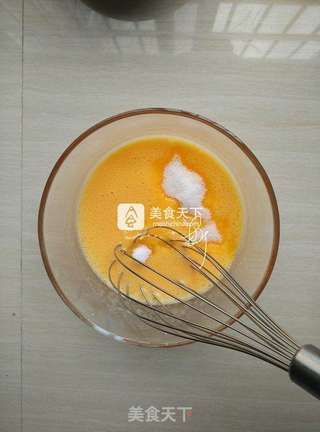 蔓越莓戚风蛋糕的做法步骤:5