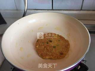 松仁豆渣饼的做法步骤:9