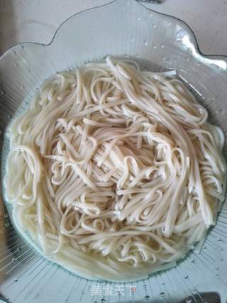 营养油泼面的做法步骤:3