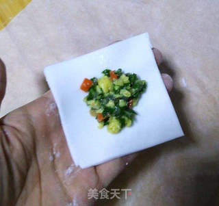 三鲜水晶金鱼蒸饺的做法步骤:6
