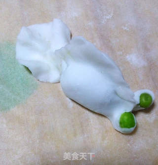 三鲜水晶金鱼蒸饺的做法步骤:8