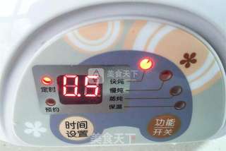 桃胶皂角米炖燕窝的做法步骤:4