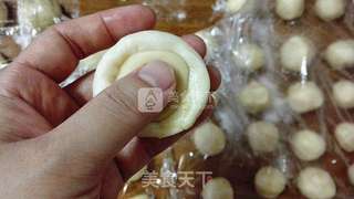 蛋黄酥的做法步骤:8