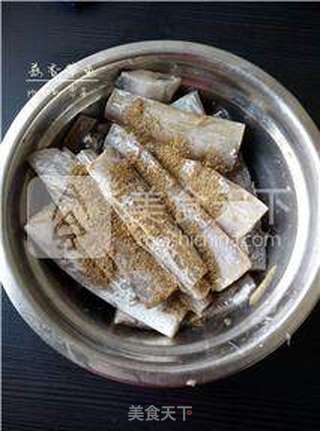 【简单也能美味】蒜香带鱼的做法步骤:3