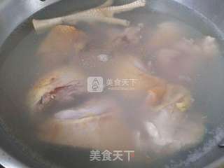 煲鸡汤的做法步骤：1
