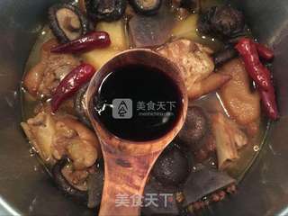 红烧猪蹄的做法步骤:11