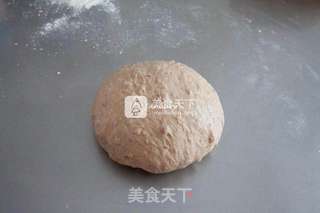 红枣核桃软欧包的做法步骤:7