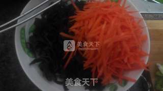 最爱的家常菜之一——鱼香肉丝的做法步骤:2
