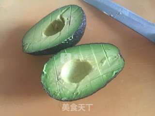 牛油果草莓思慕雪的做法步骤:2