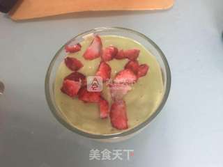 牛油果草莓思慕雪的做法步骤:9