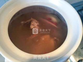 响螺虫草花龙骨汤的做法步骤:4