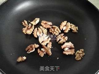 百变甜品【春季篇】 红颜淡斑 核桃木耳红枣羹的做法步骤:2